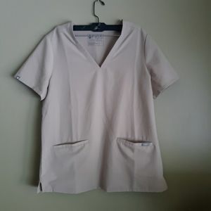 Like new figs scrub top